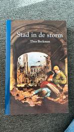 Thea Beckman - Stad in de storm, Boeken, Ophalen of Verzenden, Zo goed als nieuw