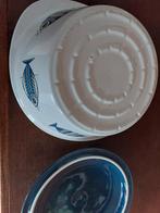 Retro  schaal met vissen en blauwe deksel, Huis en Inrichting, Keuken | Servies, Ophalen, Gebruikt, Keramiek, Schaal of Schalen