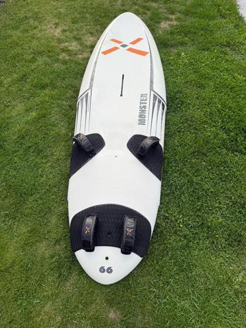 windsurfboard MxR monster 66 beschikbaar voor biedingen