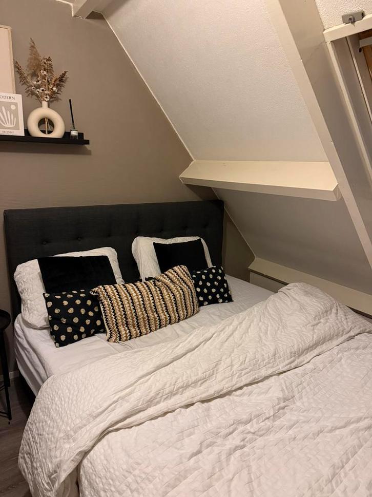 160 x 200 bed met opbergruimte, Huizen en Kamers, Kamers te huur