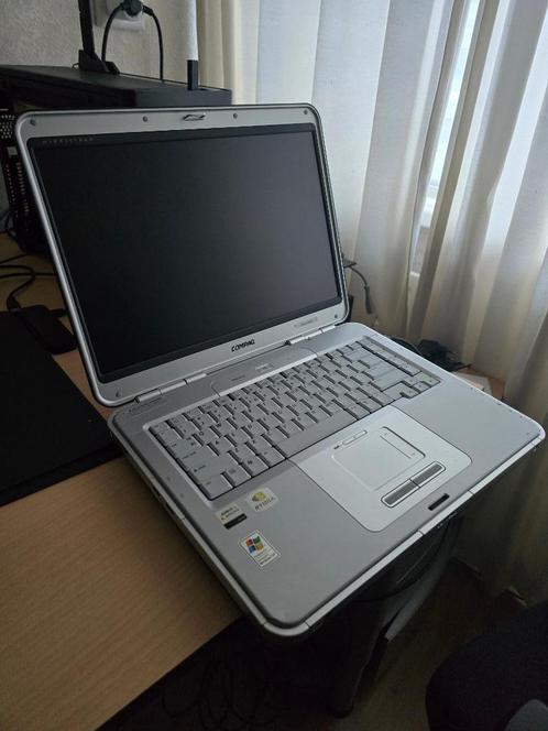 2003 vintage Compaq R3200 Athlon XP / GeForce4, Computers en Software, Vintage Computers, Ophalen of Verzenden