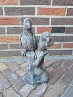 Betonbeeld twee papagaaien op stok, Tuin en Terras, Ophalen, Nieuw, Beton, Dierenbeeld
