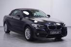 BMW 2-serie Cabrio 218i High Executive Navigatie-Full Sattel, Auto's, BMW, Gebruikt, Cabriolet, 4 stoelen, Zwart