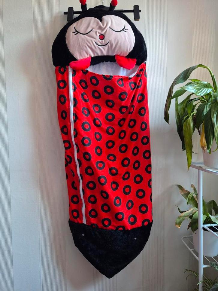 Lieveheersbeestje Slaapzak + Kussen in 1, Kinderen en Baby's, Overige Kinderen en Baby's, Gebruikt, Ophalen of Verzenden