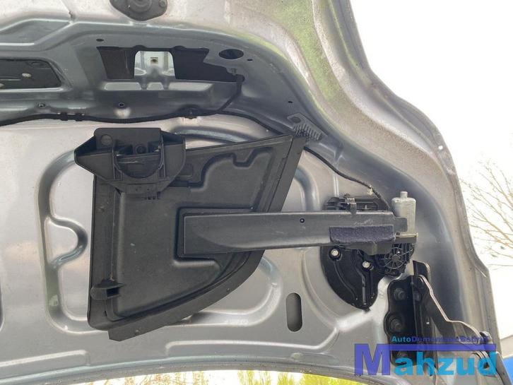 OPEL ASTRA H Twintop hoedenplank motor cabriodak rechts, Auto-onderdelen, Elektronica en Kabels, Opel, Gebruikt, Ophalen of Verzenden