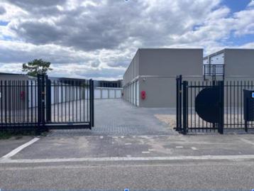 Tijdelijk:Luxe veilige garagebox Werkplaats (21 m²) in Tiel  beschikbaar voor biedingen
