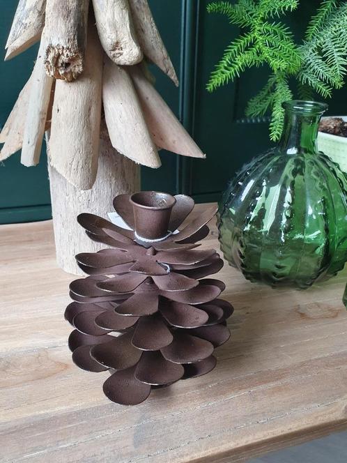 Kandelaar dennenappel, Huis en Inrichting, Woonaccessoires | Kandelaars en Kaarsen, Nieuw, Kandelaar, Minder dan 25 cm, Metaal