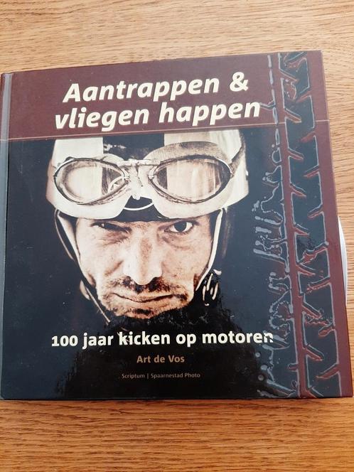 Art de Vos - Aantrappen & vliegen happen, Boeken, Overige Boeken, Zo goed als nieuw, Ophalen of Verzenden