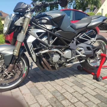 MV Augusta Brutale 750 als nieuw. beschikbaar voor biedingen