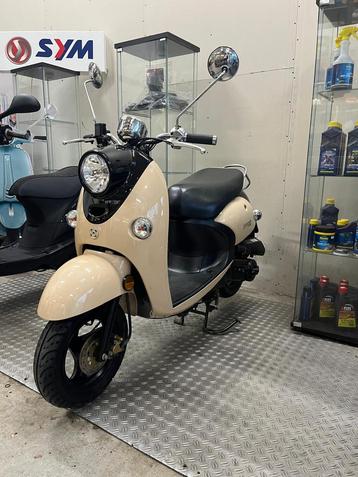 AGM Julia | Brom scooter | weinig KM beschikbaar voor biedingen