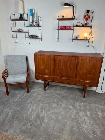 SALE: E.W. Bach Danish Teak Sideboard beschikbaar voor biedingen