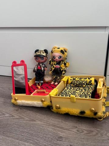 Rainbow high koffer. beschikbaar voor biedingen