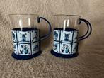 2 theeglazen in houders met Hollands decor samen € 5,00, Ophalen of Verzenden, Zo goed als nieuw, Glas, Overige stijlen