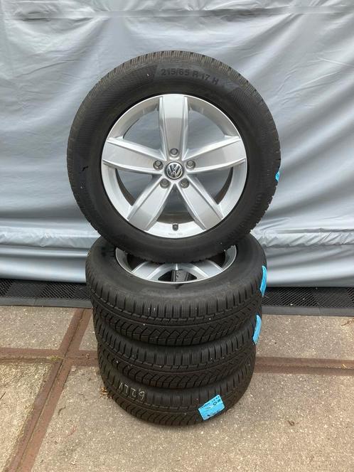 17 inch Volkswagen Tiguan velgen met winterbanden, Auto-onderdelen, Banden en Velgen, Banden en Velgen, Winterbanden, 17 inch