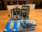 Lego City 7498 Politiebureau (2010) - 85% Compleet, Kinderen en Baby's, Speelgoed | Duplo en Lego, Ophalen of Verzenden, Gebruikt