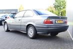 BMW 3 Serie Coupe 320i Executive Automaat (bj 1995), Auto's, Oldtimers, Origineel Nederlands, Te koop, Zilver of Grijs, Benzine