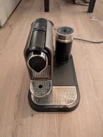 Nespresso apparaat met melkopschuimer, Gebruikt, Espresso apparaat, Ophalen of Verzenden, 1 kopje