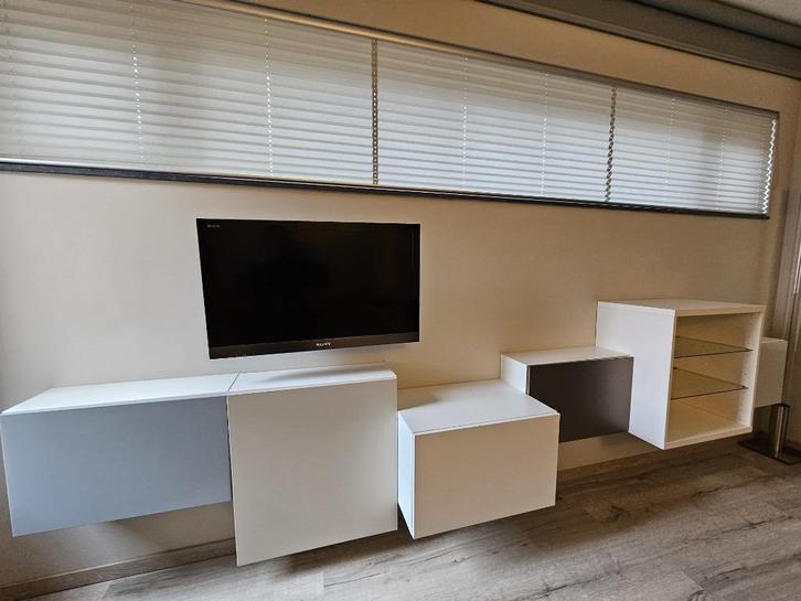 IKEA Besta dressoir / kastenwand in versch. hoogten diepten, Huis en Inrichting, Kasten | Dressoirs, Zo goed als nieuw, 200 cm of meer