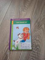 Boek Avi m3, Tom maakt lol, Ophalen of Verzenden, Zo goed als nieuw, Fictie algemeen