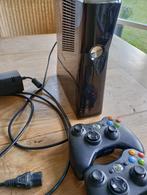 Xbox 360, Ophalen of Verzenden, Gebruikt, Met 2 controllers, 360 S