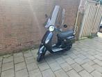 Scooter  €740, Fietsen en Brommers, Snorfietsen en Snorscooters, Ophalen, Zo goed als nieuw, Benzine, Overige merken
