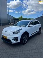 Kia E-Niro ExecutiveLine 64 kWh, Gebruikt, 1712 kg, 174 min, Wit