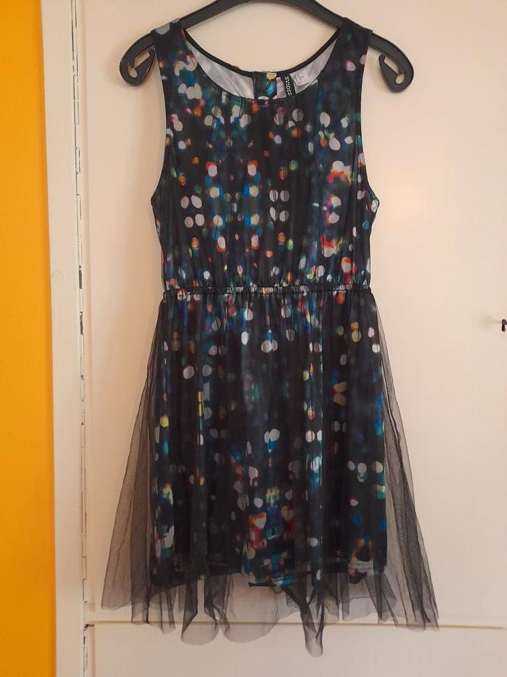 Feestjurkje H&M maat 40 met tule, Kleding | Dames, Jurken, Gedragen, Maat 38/40 (M), Zwart, Boven de knie, Ophalen of Verzenden