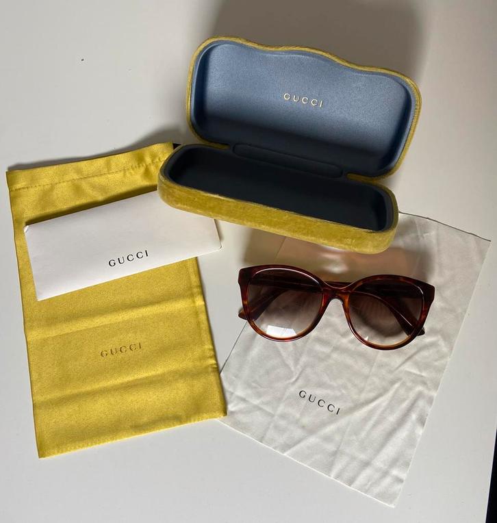 Prachtige Gucci zonnebril, Sieraden, Tassen en Uiterlijk, Zonnebrillen en Brillen | Dames, Zo goed als nieuw, Zonnebril, Overige merken