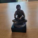 Sculptuur van lezend meisje ( verbronsd), Antiek en Kunst, Kunst | Beelden en Houtsnijwerken, Ophalen of Verzenden
