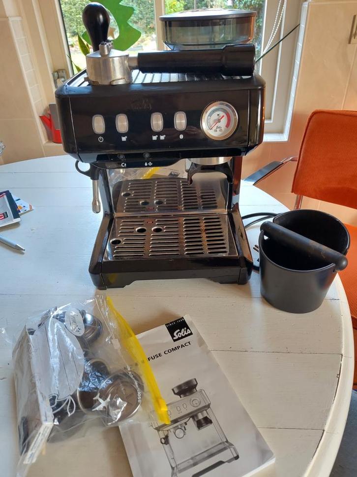 Solis Grind & InFuse Compact Espresso Machine, type 1018, Witgoed en Apparatuur, Koffiezetapparaten, Gebruikt, Gemalen koffie