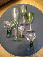 lotje met groen getinte glazen, Verzamelen, Glas en Borrelglaasjes, Gebruikt, Borrel- of Shotglas, Ophalen