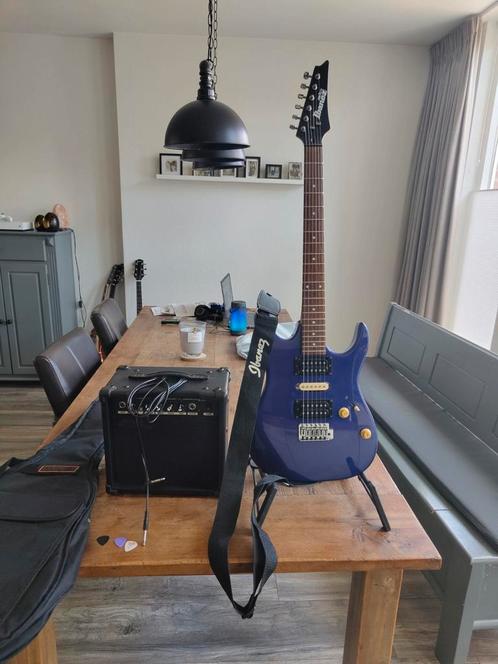 Ibanez Gio Gitaar Set - Compleet voor Beginners!, Muziek en Instrumenten, Snaarinstrumenten | Gitaren | Elektrisch, Gebruikt, Solid body