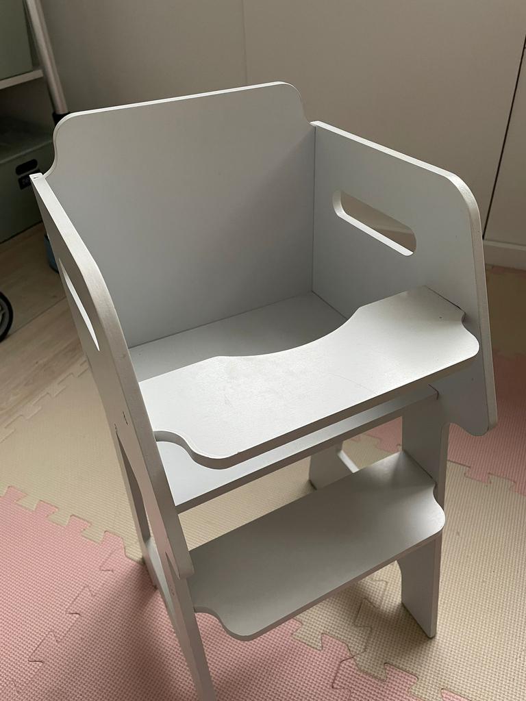 Petit Amelie poppenstoel grijs, Kinderen en Baby's, Kinderkamer | Tafels en Stoelen, Ophalen of Verzenden, Zo goed als nieuw, Stoel(en)