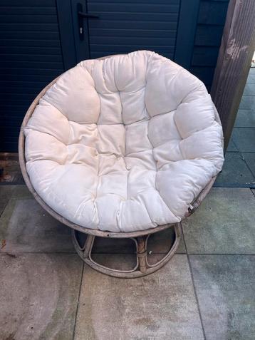 Papasan Stoel met Kussen beschikbaar voor biedingen