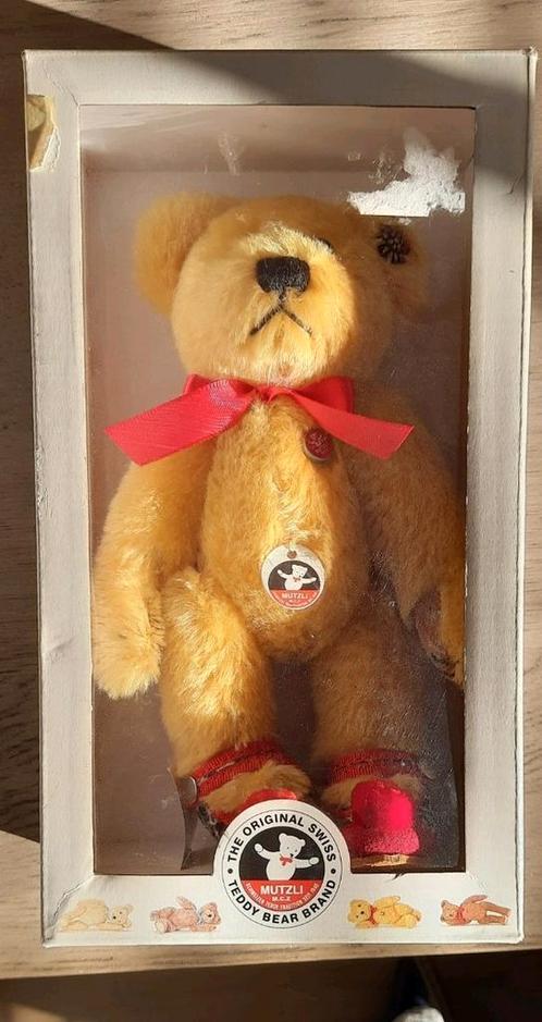 Vintage Mutzli beer in doos, Verzamelen, Beren en Cherished Teddies, Zo goed als nieuw, Stoffen beer, Overige merken, Ophalen of Verzenden
