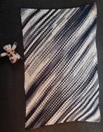 Gehaakt handgemaakt kleedje dekentje baby met knuffel koe be, Ophalen of Verzenden, Zo goed als nieuw