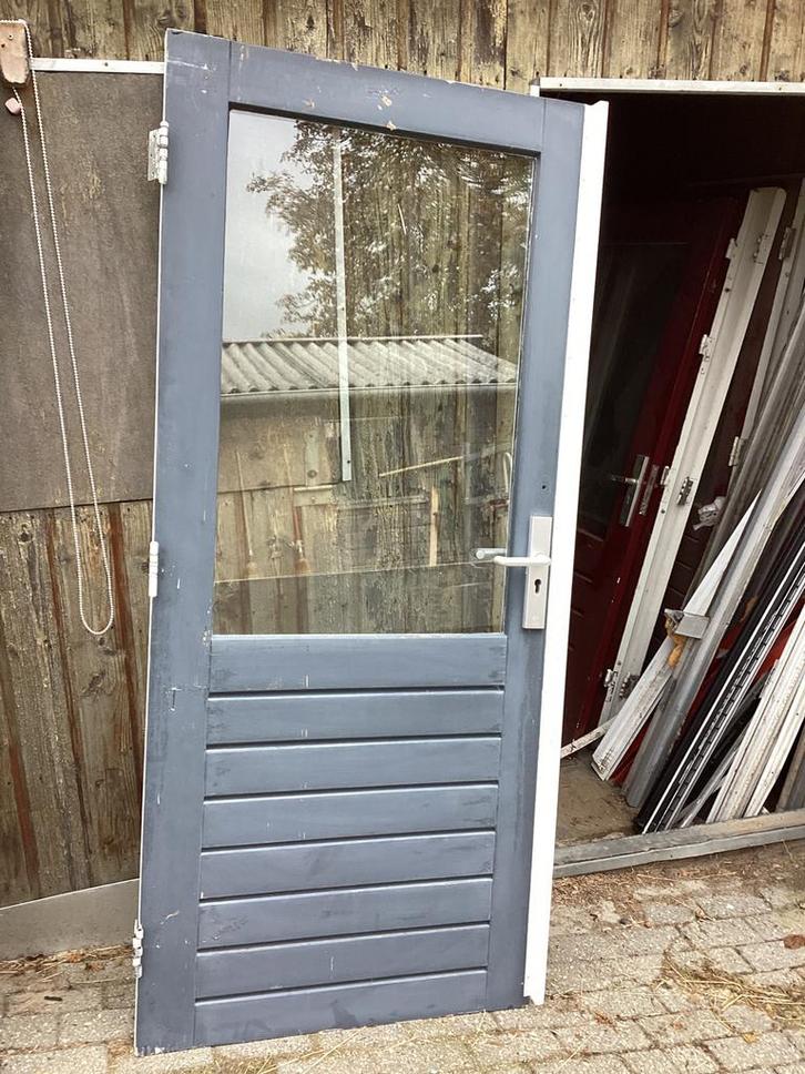 Zeer nette hardhouten achterdeur met dubbelglas, Doe-het-zelf en Verbouw, Kozijnen en Schuifpuien, Zo goed als nieuw, Deurkozijn