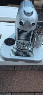 Nespresso Machine - Capsule Koffiemachine, Koffiepads en cups, Gebruikt, Espresso apparaat, Ophalen of Verzenden