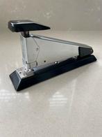 Vintage metalen bureau nietmachine, Isaberg, Zweden, Ophalen of Verzenden, Gebruikt