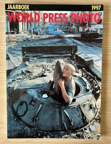 Jaarboek World press photo 1997 beschikbaar voor biedingen