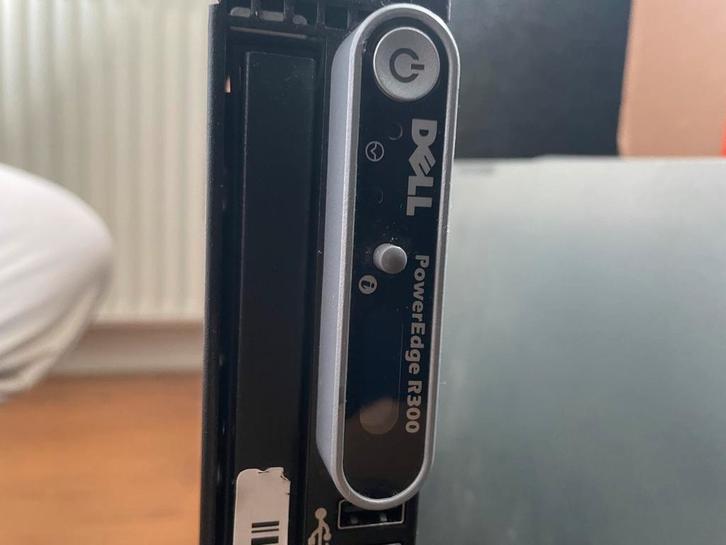 Dell PowerEdge R300 + EMC2 Servers, Computers en Software, Desktop Pc's, Gebruikt, Onbekend, HDD, Minder dan 4 GB, Ophalen