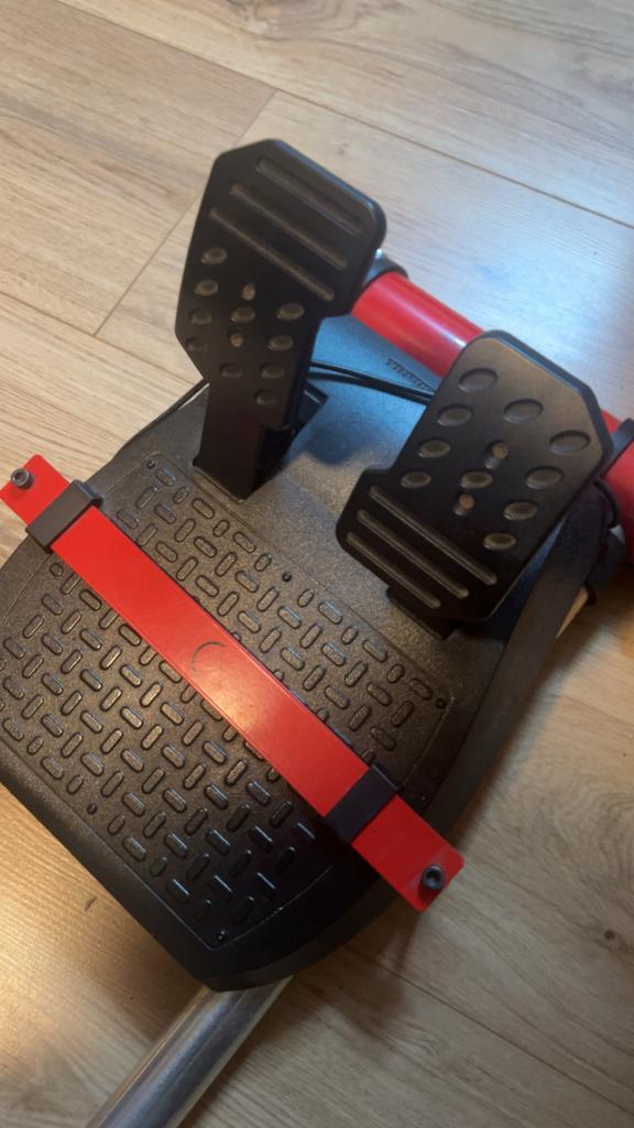 Trustmaster racestuur met F1 22 voor PS4/PS3, Ophalen, Online, 1 speler, Racen en Vliegen