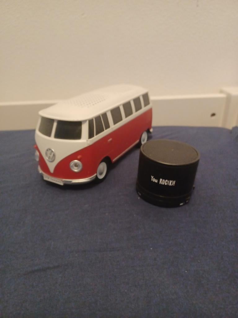 2 Bluetooth speakers: VW bus en mini-cilinder, Gebruikt, Overige typen, Minder dan 60 watt, Ophalen