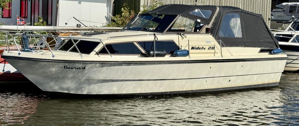 Nidelv 28 AK (bj 1982), Watersport en Boten, Motorboten en Motorjachten, Gebruikt, Polyester, Overige brandstoffen, 9 tot 12 meter