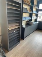 Stalen showroom kast met verlichting, Ophalen of Verzenden, Zo goed als nieuw