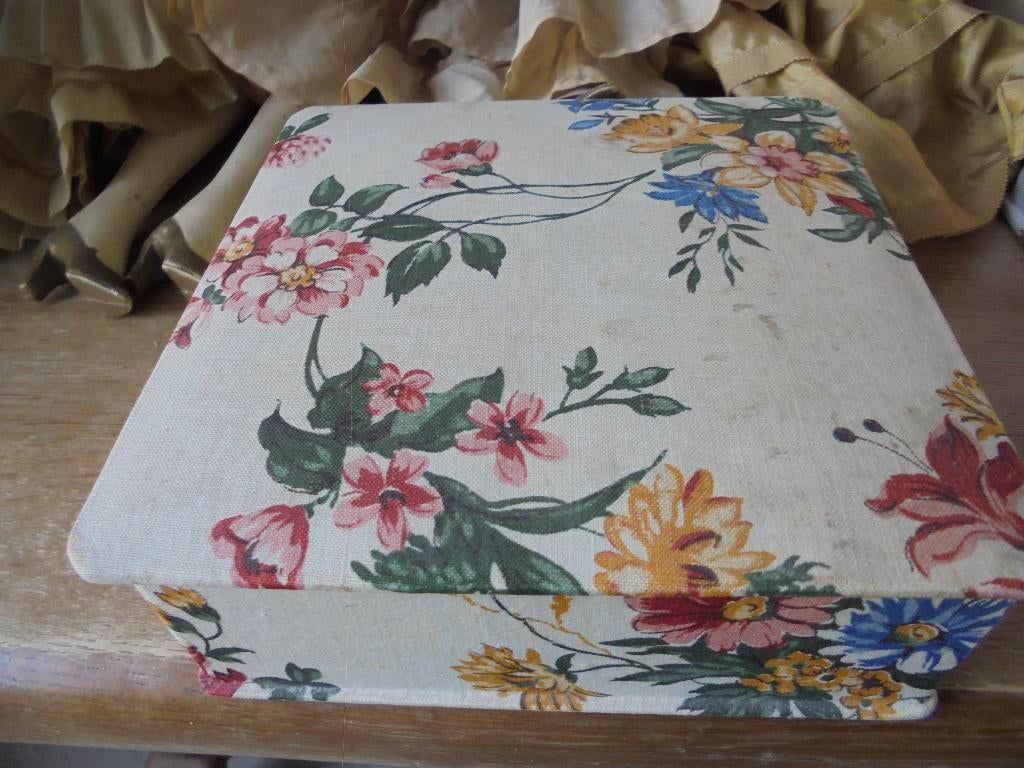 stoffen doos, doosjes, brocante, Ophalen of Verzenden