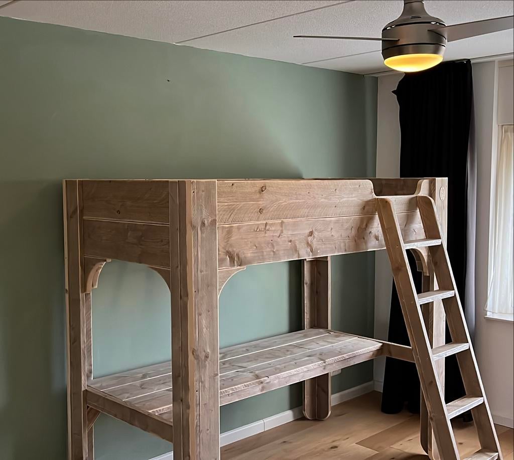 Hoogslaper Saartje Prum - Robuust Houten Bed, Ophalen of Verzenden, Gebruikt, Hoogslaper