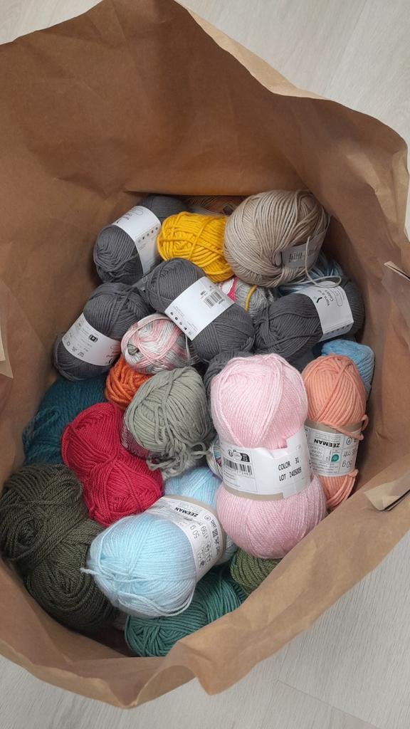 Grote partij katoen, wol en acryl garens, Hobby en Vrije tijd, Ophalen, Nieuw, Breien of Haken, Wol of Garen