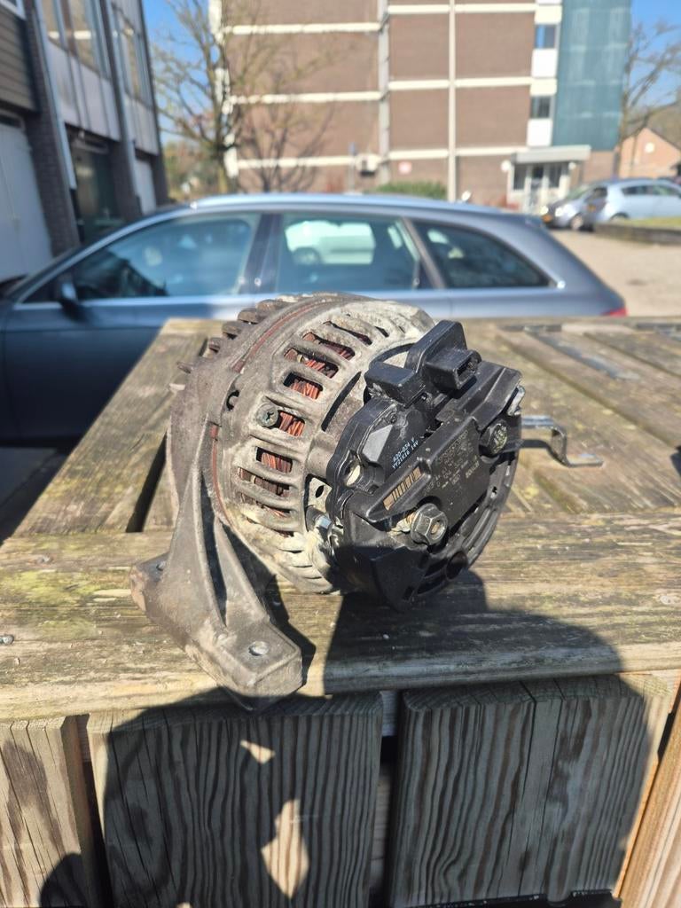 Dynamo Volvo V70, Ophalen of Verzenden