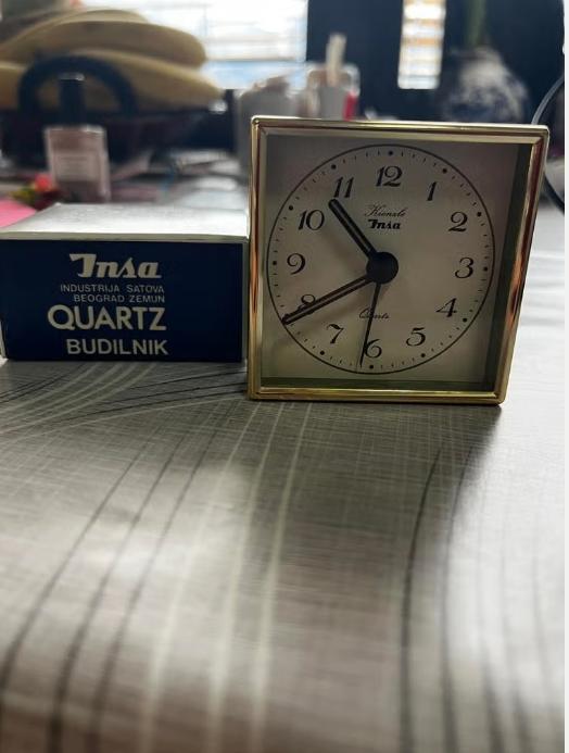 Vintage nieuwe wekker van Kienzle, Insa, groen, gouden rand, Ophalen of Verzenden, Nieuw, Digitaal